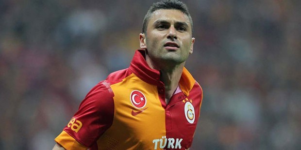 Burak Y�lmaz s�zle�meye imzay� att�