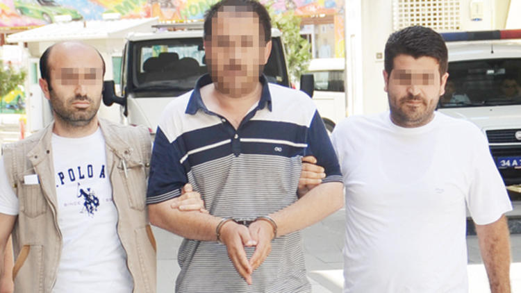 Trk bayran indirmeye alan kii tutukland