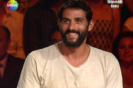 Derya`dan Acun`a ok!