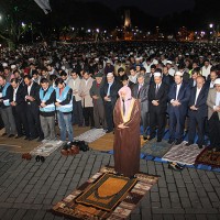 Ayasofya meydannda sabah namaz