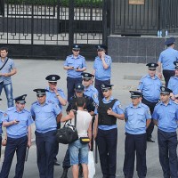 Ukrayna`da 17 bin polis iten karld